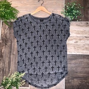 🌸Rue 21 Gray Cross Tee